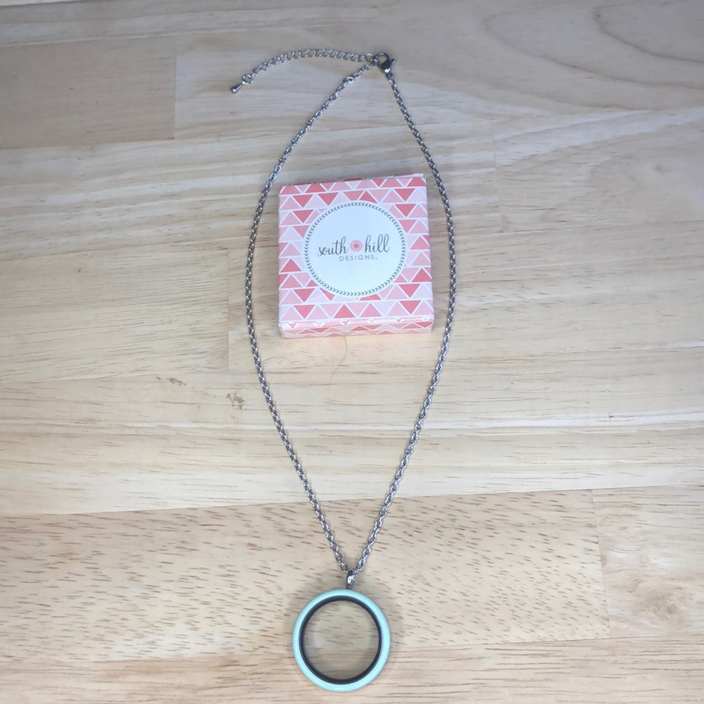 ✨NWT South Hill Designs Charm Keepsake Locket! (M)